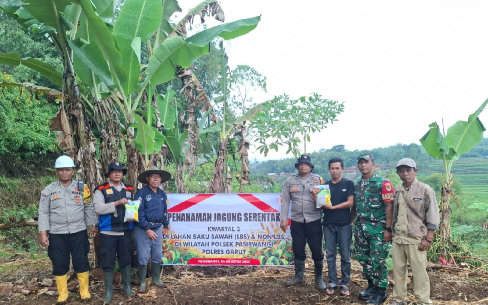 Polres Garut Bersama Polsek Jajaran Tinjau Lahan Pangan Jagung